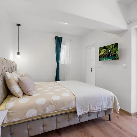 Ferienhaus Awesome In With Kitchen Pirovac