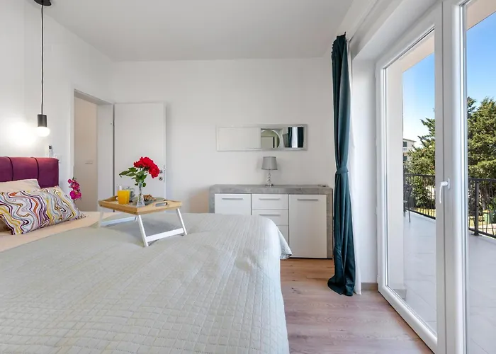 Awesome In With Kitchen * פירובאץ