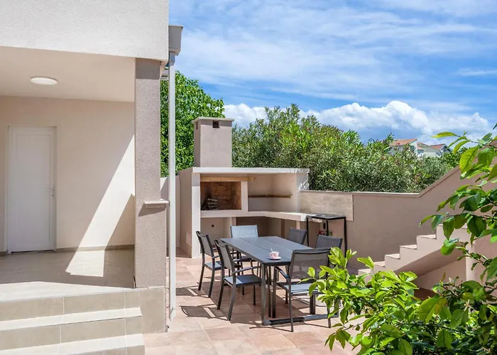 Awesome In With Kitchen בית נופש *